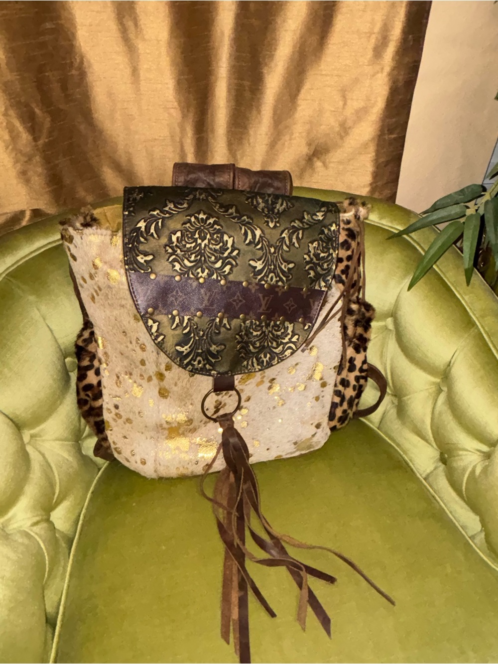 Metallic Cowhide / Leopard Fringe Bucket Handbag/ Backpack 18”X20” - Picture 14 of 14